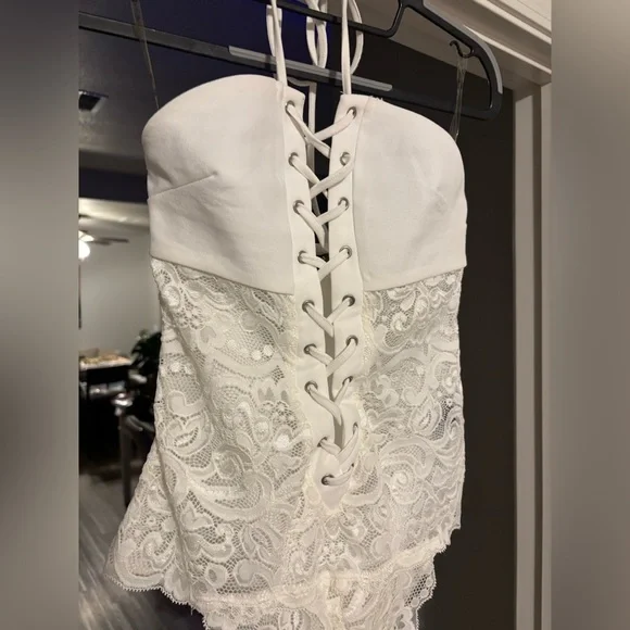 White Lace-Up Halter Bodysuit - Picture 2 of 15